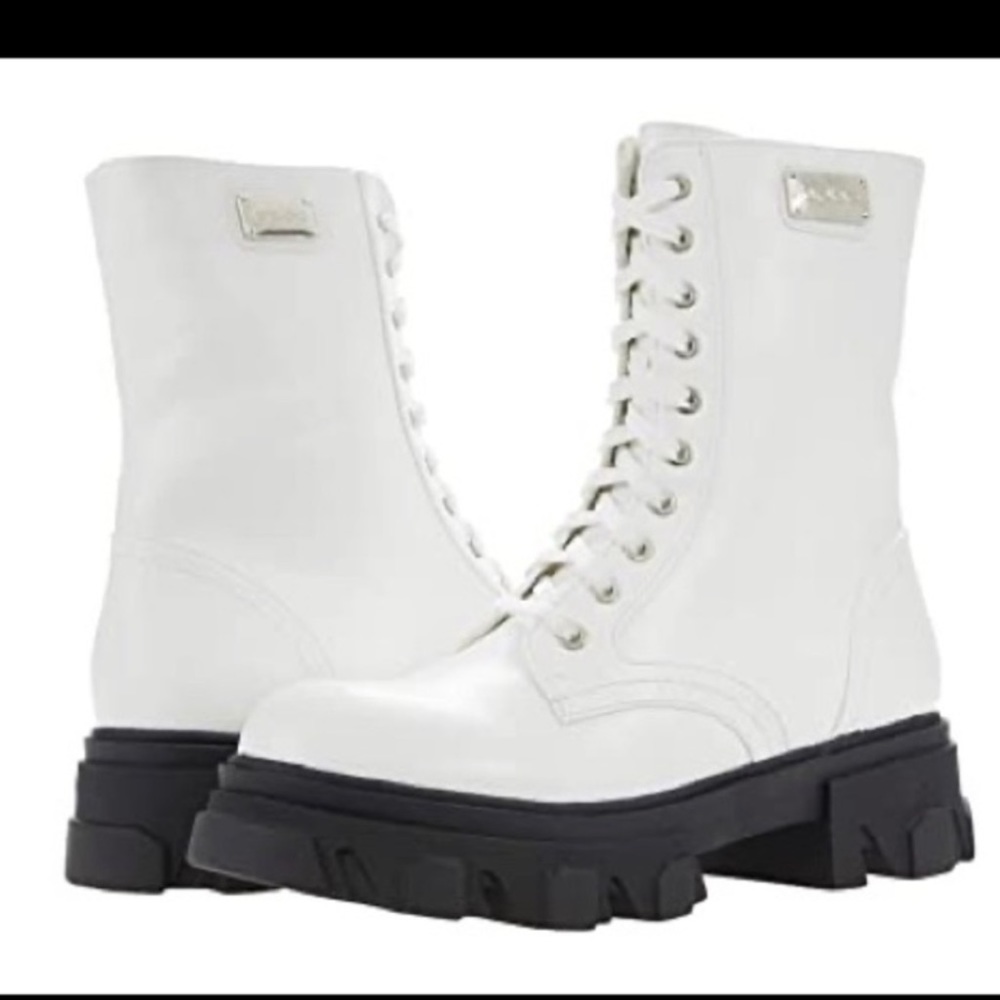 NWOT Bebe® Oprah lace-up boots